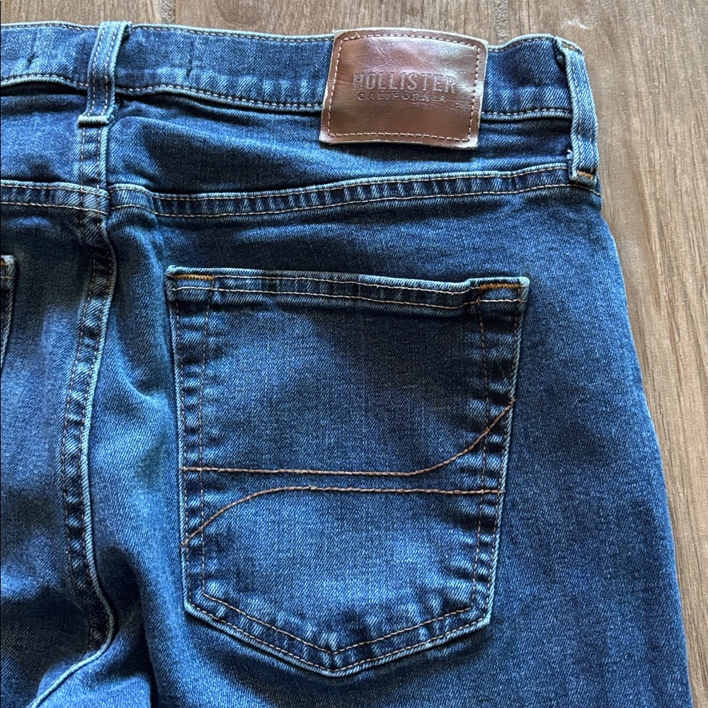 Hollister Men's Dark Blue Boot Jeans